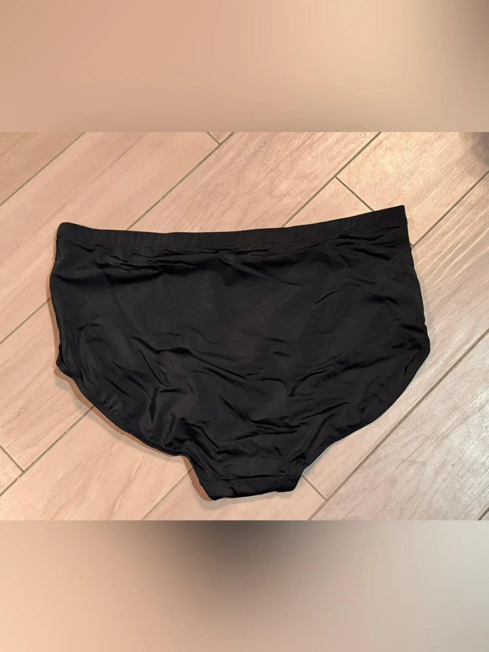 Avenue Black High-Waist swim Shorts 20W